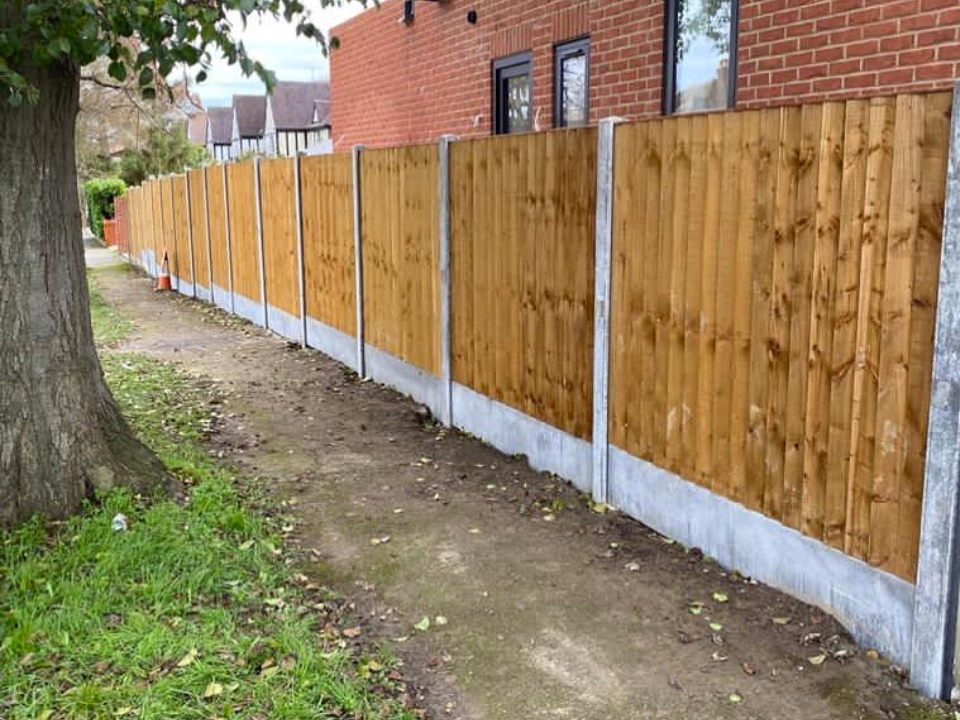 brentwood fencing company