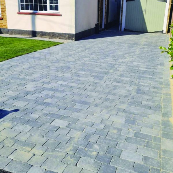 Block paved driveway in Rayleigh, Essex